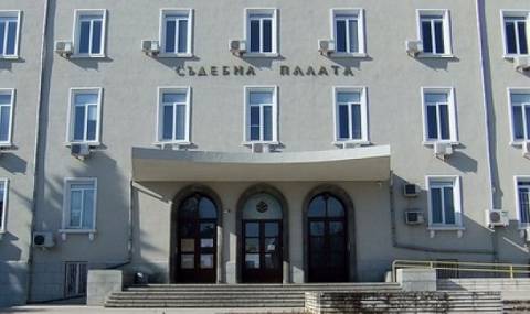 Мъж, пребил сина и сватята си, остава в ареста - 1