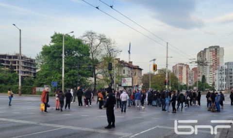 Протестиращи отново блокираха бул. "Сливница" в столицата - 1