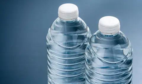 Бутилираната вода се оказа опасна: съдържа опасно високи нива микропластмаса - 1