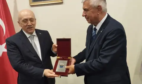 Агенция „Митници“: Нов граничен пункт трябва да ускори трафика между България и Турция - 1