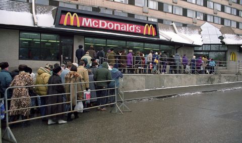 McDonald’s продава бизнеса си в Русия - 1