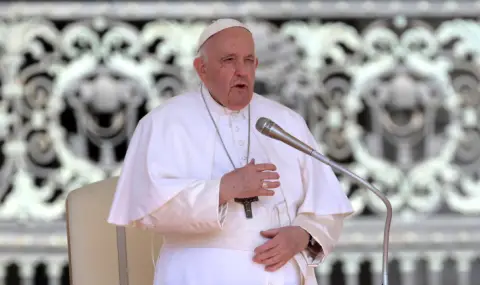 Папата се надява да посети "страдащата" Аржентина тази година - 1