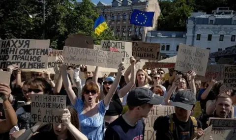 Армията срещу Зеленски: Вълна от недоволство след уволнението на военния министър