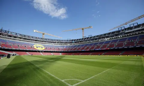 Работническо недоволство на реконструиращия се „Камп Ноу“ – протестиращи настояват за справедливост - 1