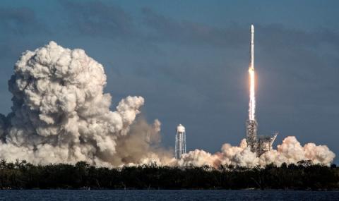 SpaceX изпрати кораб към МКС - 1