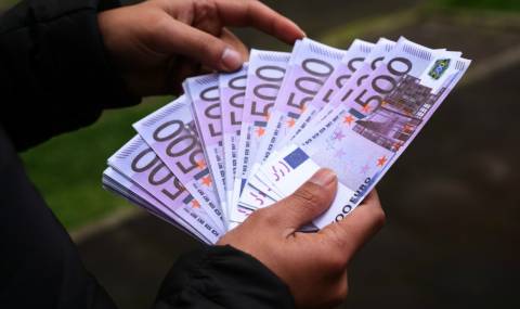 Решено: Минималната пенсия в Словения - 500 евро - 1
