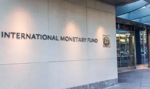 Сделка за 880 млн. долара между  Международния валутен фонд и Украйна - 1