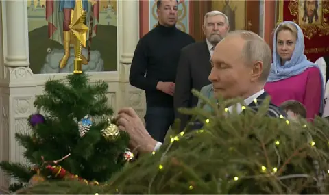 Путин на Коледа: Воините на Русия, сякаш по Божие нареждане, спасяват Родината и нейния народ