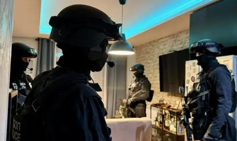 ГДБОП разби група за трафик на мигранти през България - 1