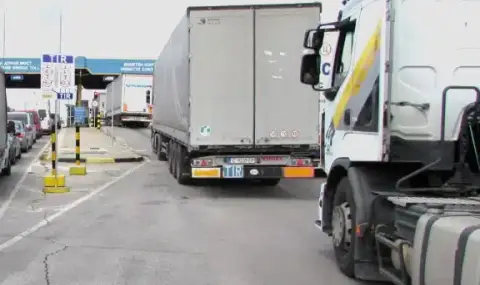 Интензивен трафик на камиони на изхода по границата с Румъния, Сърбия и Турция  - 1