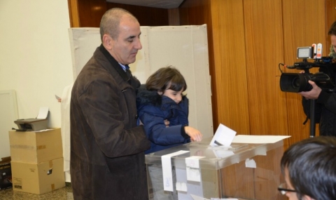 Цветан Цветанов: Гласувах за знаещия президент - 1