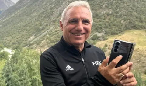 Христо Стоичков сподели личен кадър с внучетата си и пожела смирение за Коледа (ВИДЕО) - 1