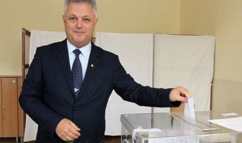 Манушев: Гласувах за стабилна България - 1