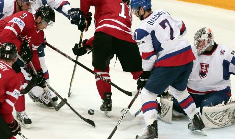Прерязаха китката на хокеист по време на мач от NHL (ВИДЕО) - 1