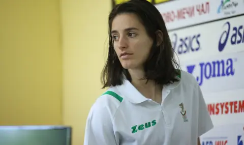 Стефани Стоева отпадна драматично на старта на Световното по бадминтон в Париж - 1