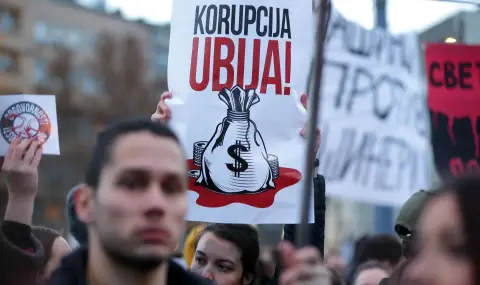 Tens of thousands protest against Serbian government  - 1