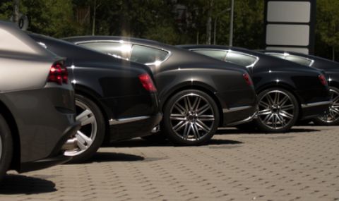 В Одрин издирват собствениците на 64 скъпи автомобила с български номера - 1