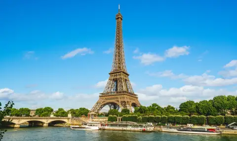 Айфеловата кула отново порасна с няколко сантиметра - 1