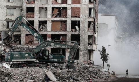 Общо 3821 сгради в Адана ще бъдат разрушени - 1