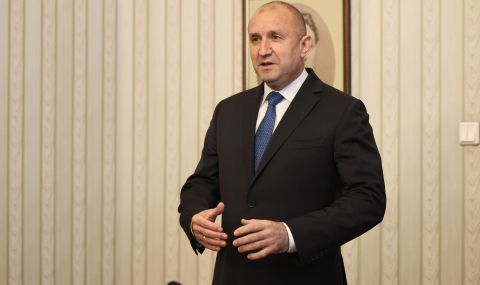 Румен Радев отива в парламента утре за гласуването на кабинета "Денков-Габриел" - 1