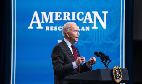 Байдън заплаши Китай със санкции, ако помага на Русия - 1