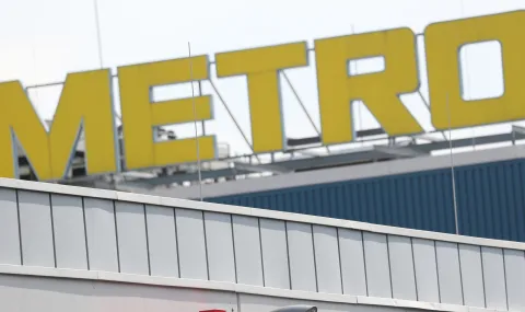 "Метро" не напусна Русия и загуби контрол над активите си