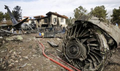 7 загинали при инцидент със самолет в Турция - 1