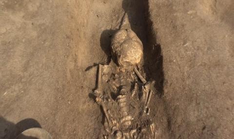 Археолози от Созопол откриха 6 гроба в предполагаем некропол - 1