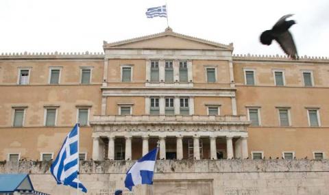 Гръцките депутати заменят служебните коли с ... - 1