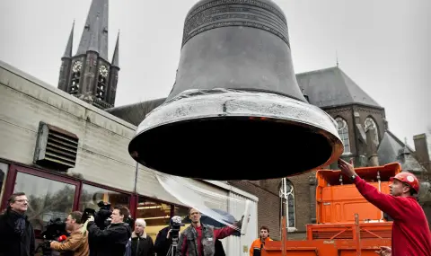 Convoy Trucks Transport Notre Dame's Iconic Bells  - 1