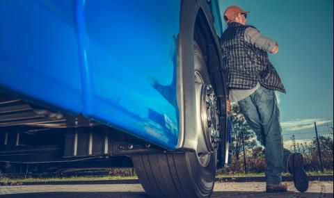 Тираджия направи нещо изумително на пътя (ВИДЕО) - 1