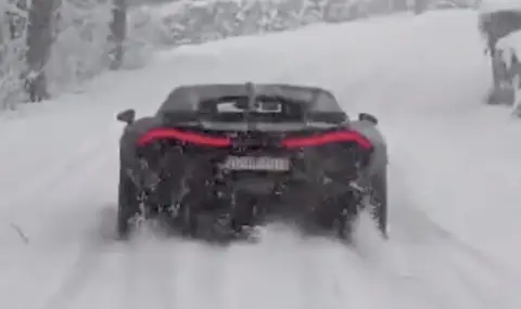 Мате Римац подкара най-новото Bugatti в снежен Загреб (ВИДЕО) - 1