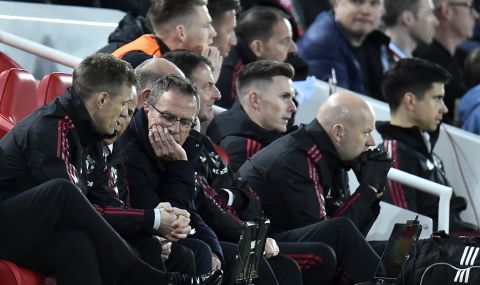 Ралф Рангник негодува от поведението на техническия директор в Манчестър Юнайтед по време на мачовете - 1