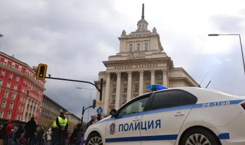 Граждани протестират срещу насилието над деца - 1