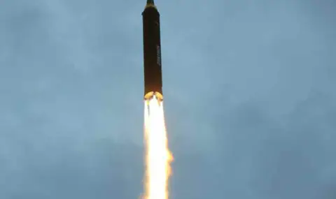 Ким Чен-ун е наблюдавал новото изстрелване на крилати ракети - 1