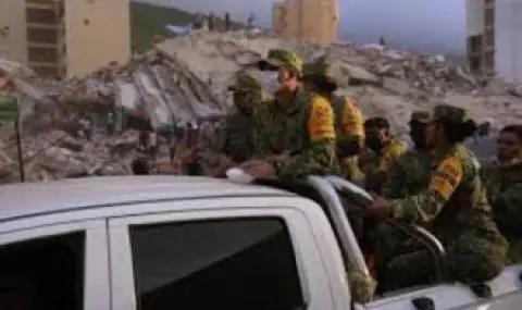Anarchy in La Guaira: Military blocks the state after the earthquake  - 1