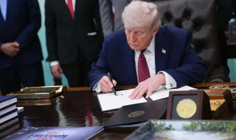 Разследване на BBC: Подозрения за изтичане на информация от екипа на Тръмп към борсови играчи - 1