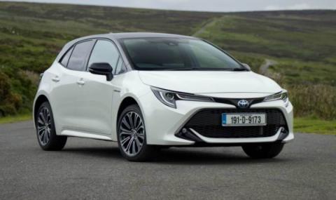 И най-продаваната кола в света се закачи за тока - 1