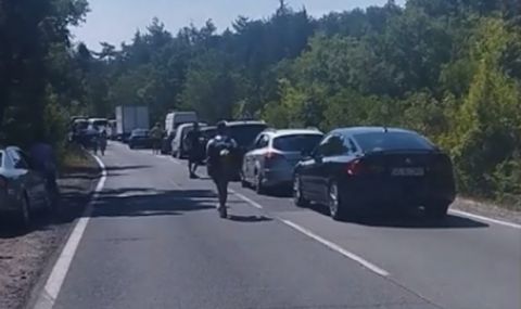 Голям пожар край Ханска шатра - 1