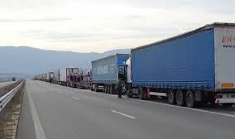 Настояхме Гърция да спре тестването на шофьори на камиони - 1