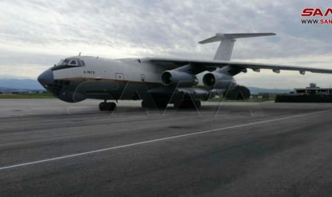 Три самолета от Чечня и ОАЕ пристигнаха на международното летище в Латакия, натоварени с хуманитарна помощ - 1
