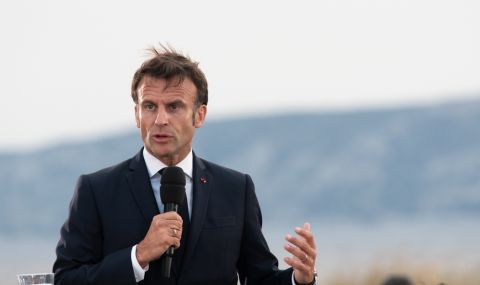 Президентът на Франция заяви, че ще унищожи антисемитизма в страната си - 1
