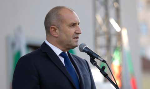 Радев ще участва в отбелязването на Празника на авиацията и Българските военновъздушни сили - 1