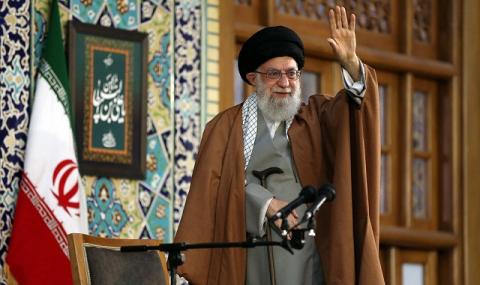 Техеран: Няма да се огънем пред САЩ - 1