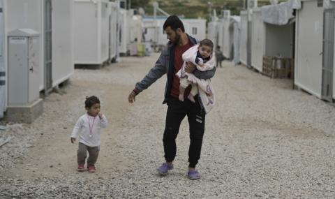 Австрия вкарва в затвора бежанците, които лъжат - 1