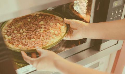 Пици, колбаси и сладкиши - най-вредните замразени храни - 1