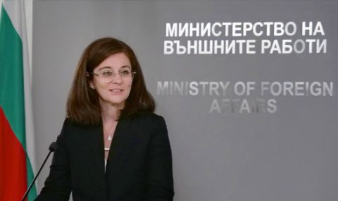 Генчовска призна за сериозни разминавания с премиера за Северна Македония - 1