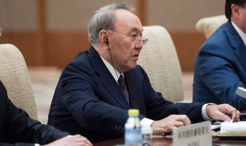 Казахстан отне привилегиите на Назарбаев и семейството му - 1