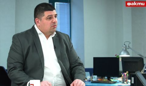 Ивайло Мирчев: "Опраскани" са 7 млрд. лева, Борисов дължи отчет - 1