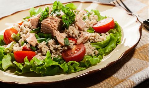 Рецепта за вечеря: Полезна салата с перлен кускус и риба тон - 1